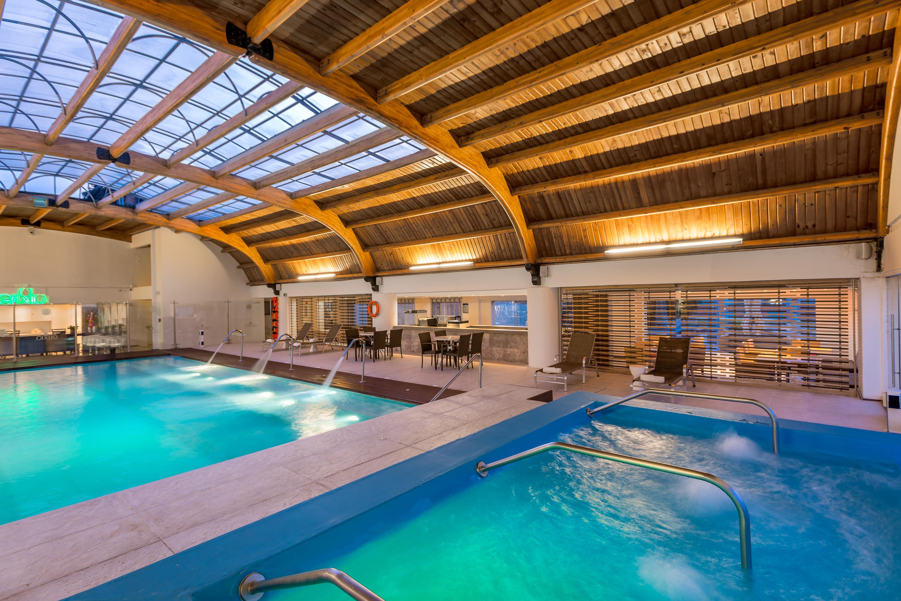 Casa Dann Carlton Hotel & Spa Bogotá Exterior foto The swimming pool at the hotel